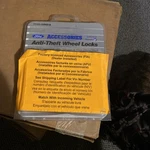 (280)FORD Edge Lincoln Mkx Anti Theft Lockwheel Locking Kit 2008-2015 7T4Z1A043A. Fixed Price $6.50.